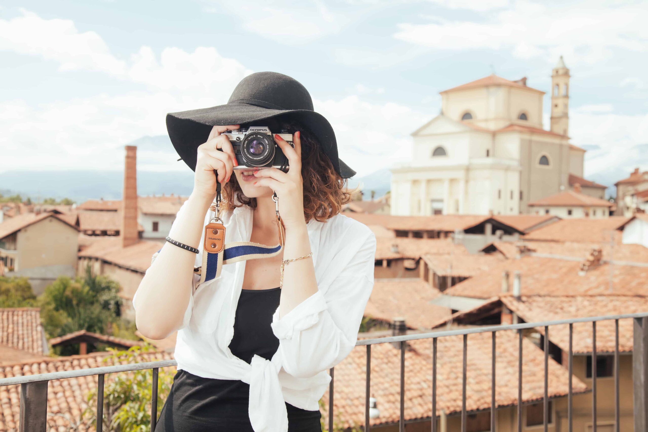 Solo Travel Adventures: Discovering yourself on the road